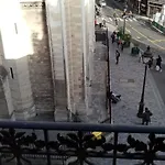 Отель De La Perdrix Rouge Париж