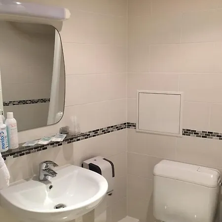 De La Perdrix Rouge 2*