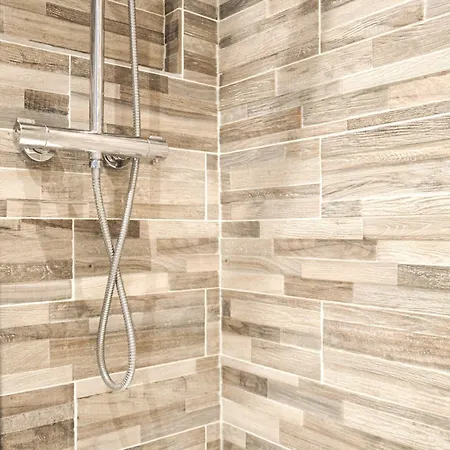 De La Perdrix Rouge Parijs