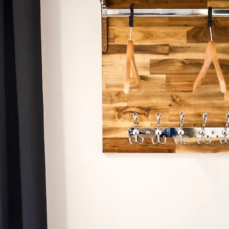 De La Perdrix Rouge Hotel