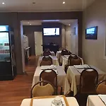 De La Perdrix Rouge מלון
