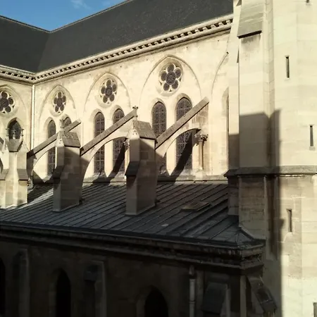 De La Perdrix Rouge Szálloda