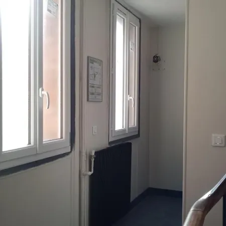 De La Perdrix Rouge Otel 2*