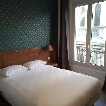 Otel De La Perdrix Rouge