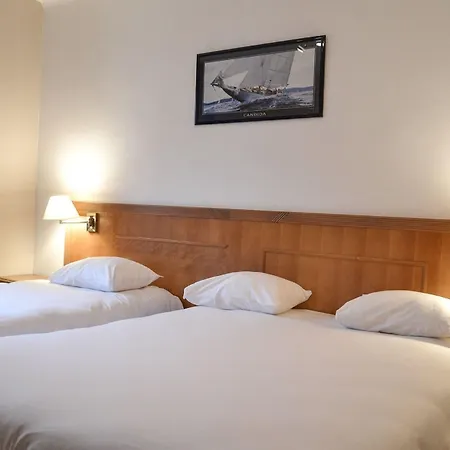 Otel De La Perdrix Rouge