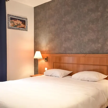 De La Perdrix Rouge Otel Paris