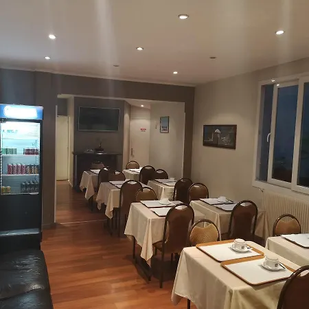 De La Perdrix Rouge 2* Paris