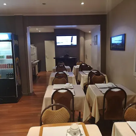 De La Perdrix Rouge מלון