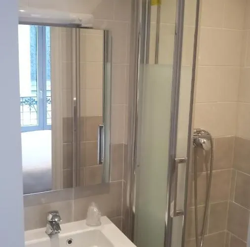 De La Perdrix Rouge Hotel