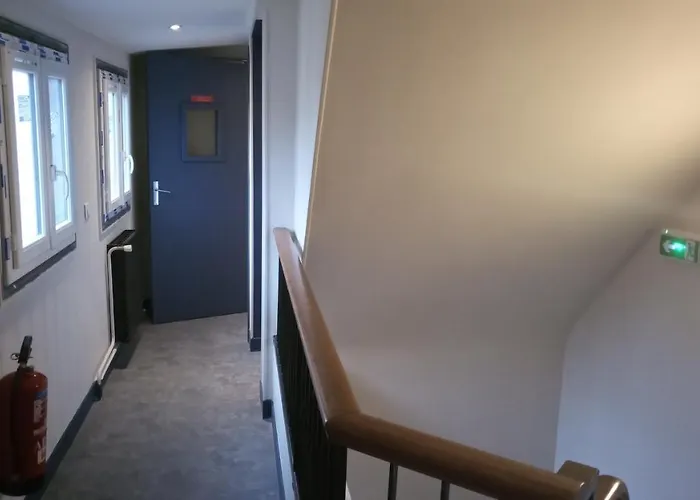 De La Perdrix Rouge Hotel