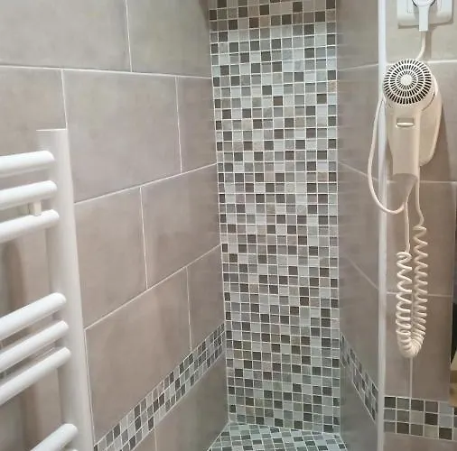 Hotel De La Perdrix Rouge Parigi