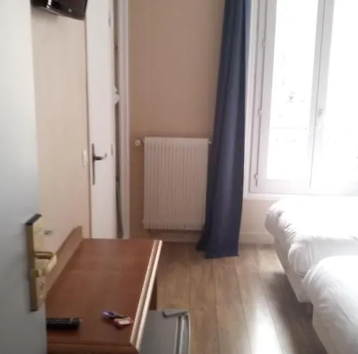 De La Perdrix Rouge Parigi