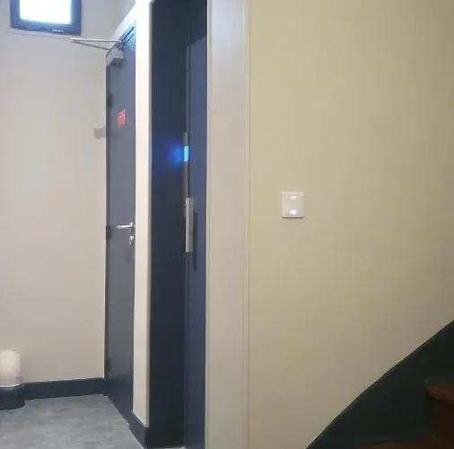 Hotel De La Perdrix Rouge Parigi