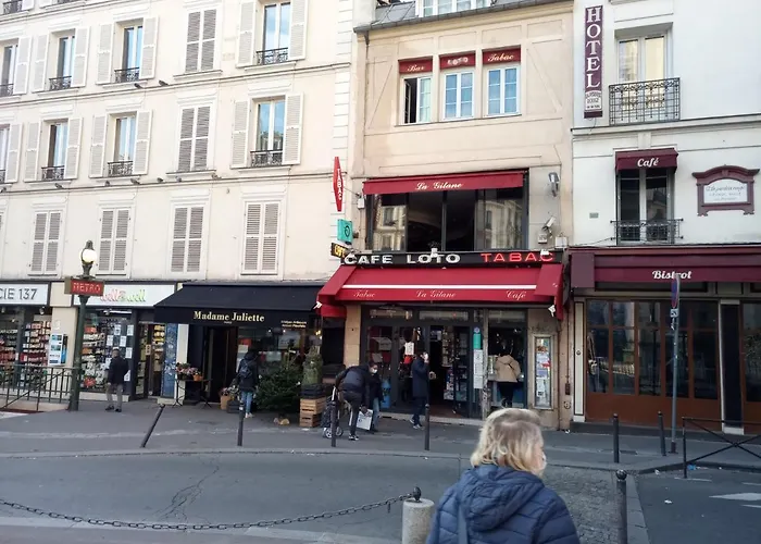 Hotel De La Perdrix Rouge 2*