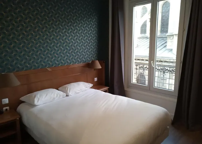 Hotel De La Perdrix Rouge