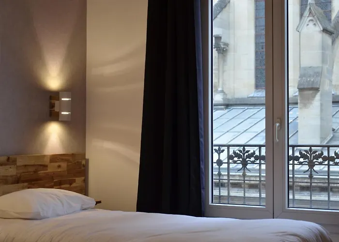 De La Perdrix Rouge 2* Parigi