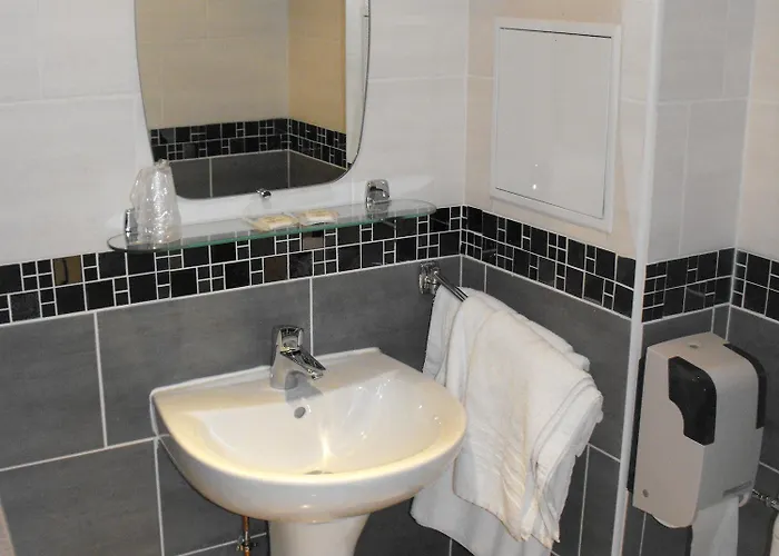 De La Perdrix Rouge Hotel