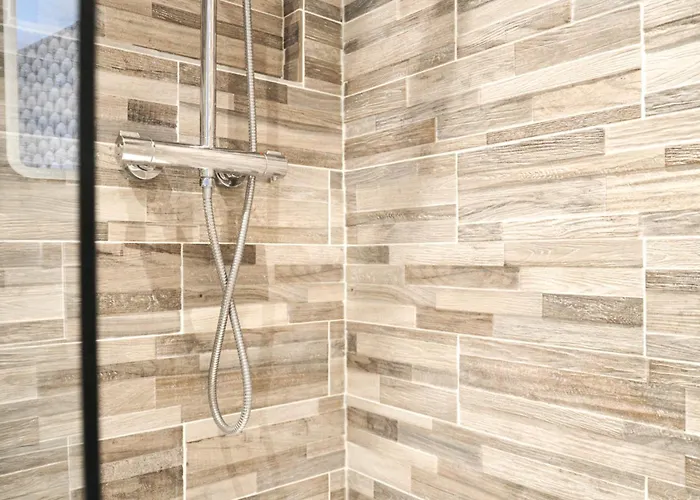 De La Perdrix Rouge Parigi