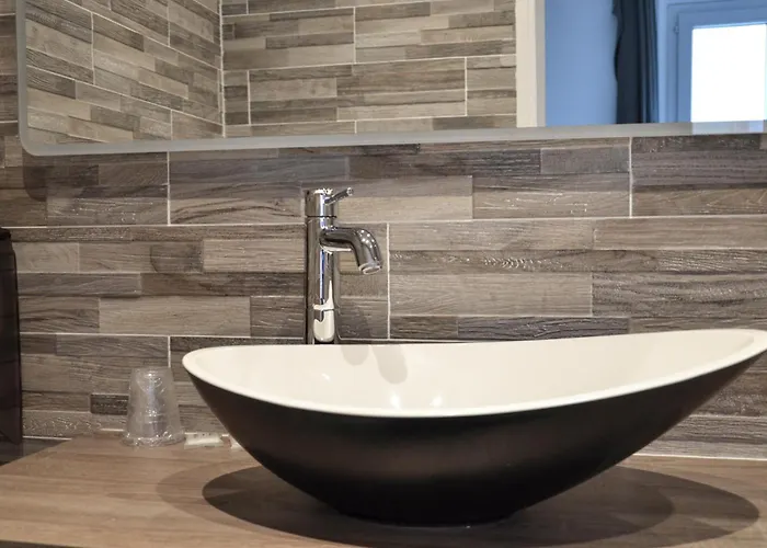 De La Perdrix Rouge Hotel