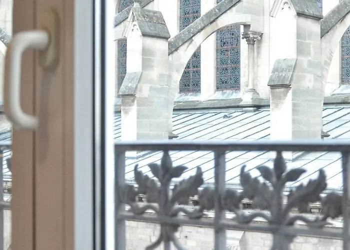 De La Perdrix Rouge Hotel 2*