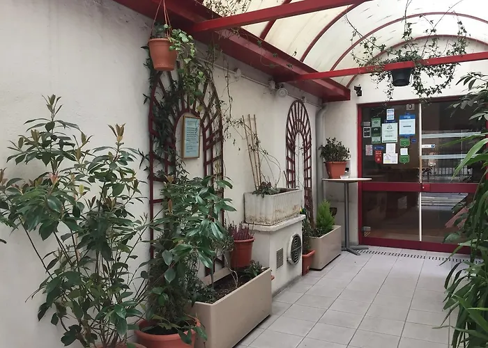 De La Perdrix Rouge 2*