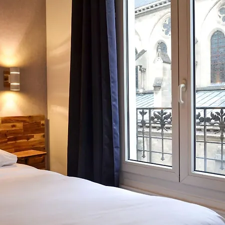 Hotel De La Perdrix Rouge