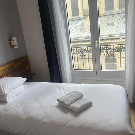 De La Perdrix Rouge Paris