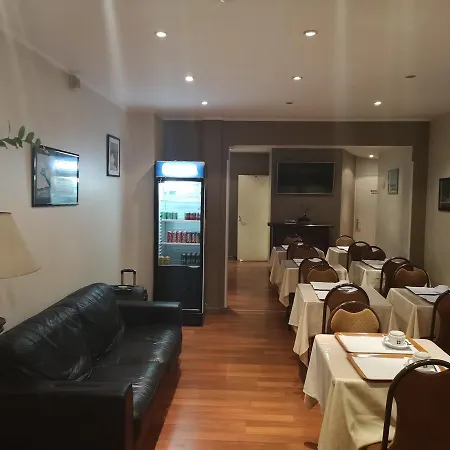 De La Perdrix Rouge Hotel París